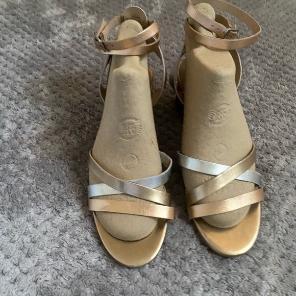 Steve Madden's Reagan city sandals - Picture 9 of 11